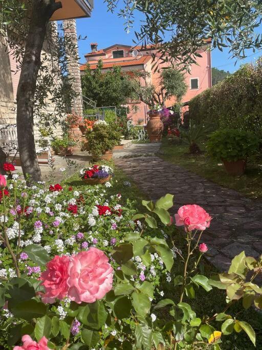 Annali Casa Vacanze - Shabby Style Nella Natura La Spezia Dış mekan fotoğraf